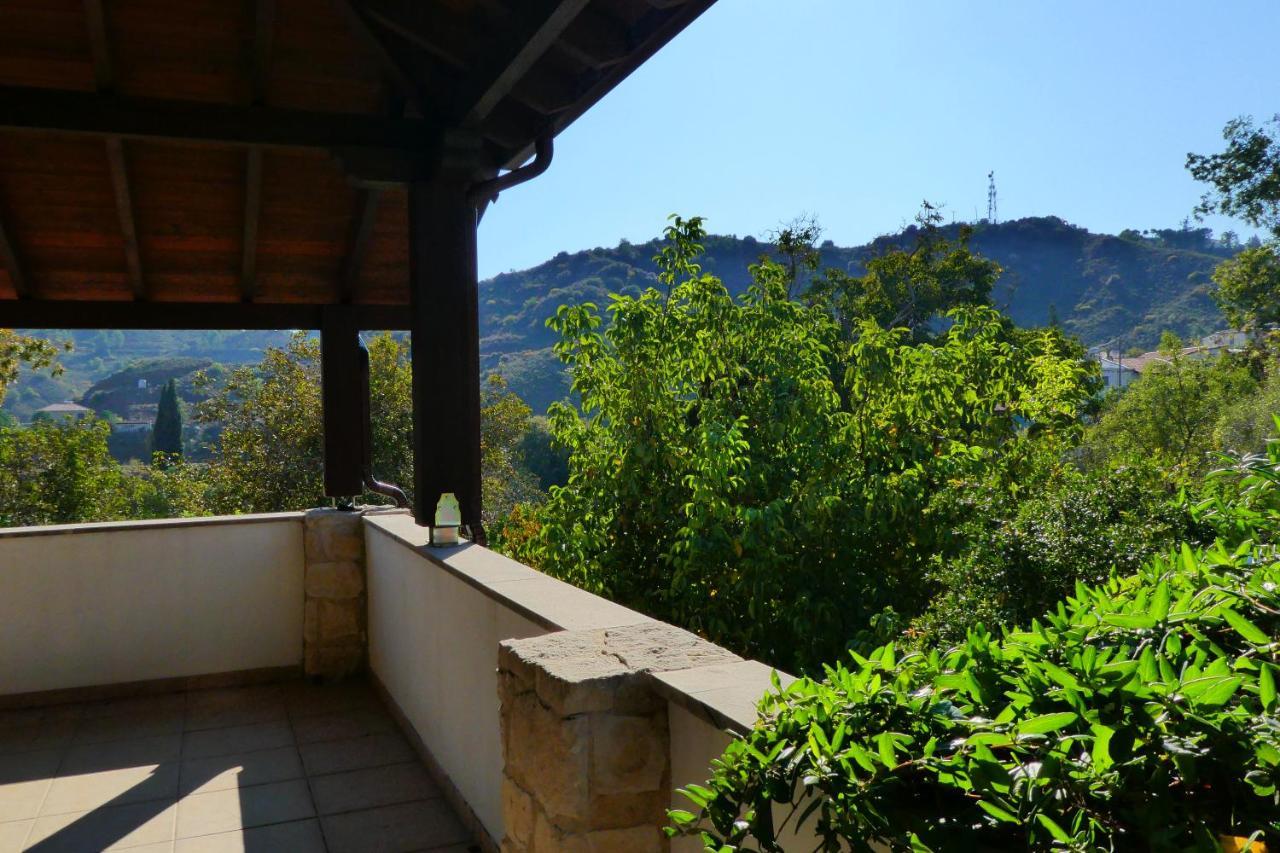 Lola'S Cottage & Garden Kalokhorio Exterior photo